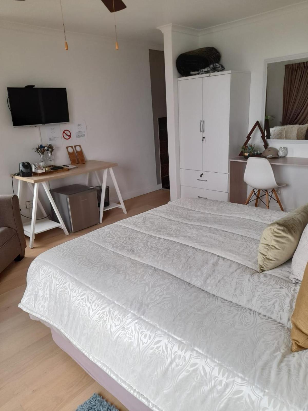 Fijnbos Guesthouse クニスナ エクステリア 写真